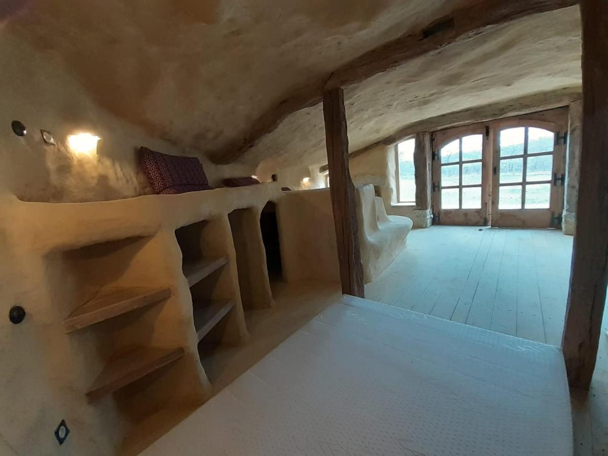 Maison Terre Les Cabanes De Fallot - Sauna Bain-Froid Piscine Naturelle L'isle-Bouzon Bagian luar foto