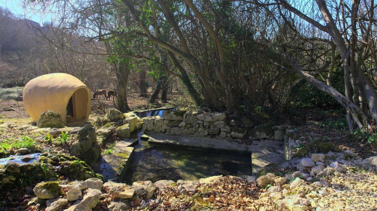 Maison Terre Les Cabanes De Fallot - Sauna Bain-Froid Piscine Naturelle L'isle-Bouzon Bagian luar foto